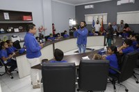 Alunos da Escola Professora Vilma Dias visitam a Câmara Municipal