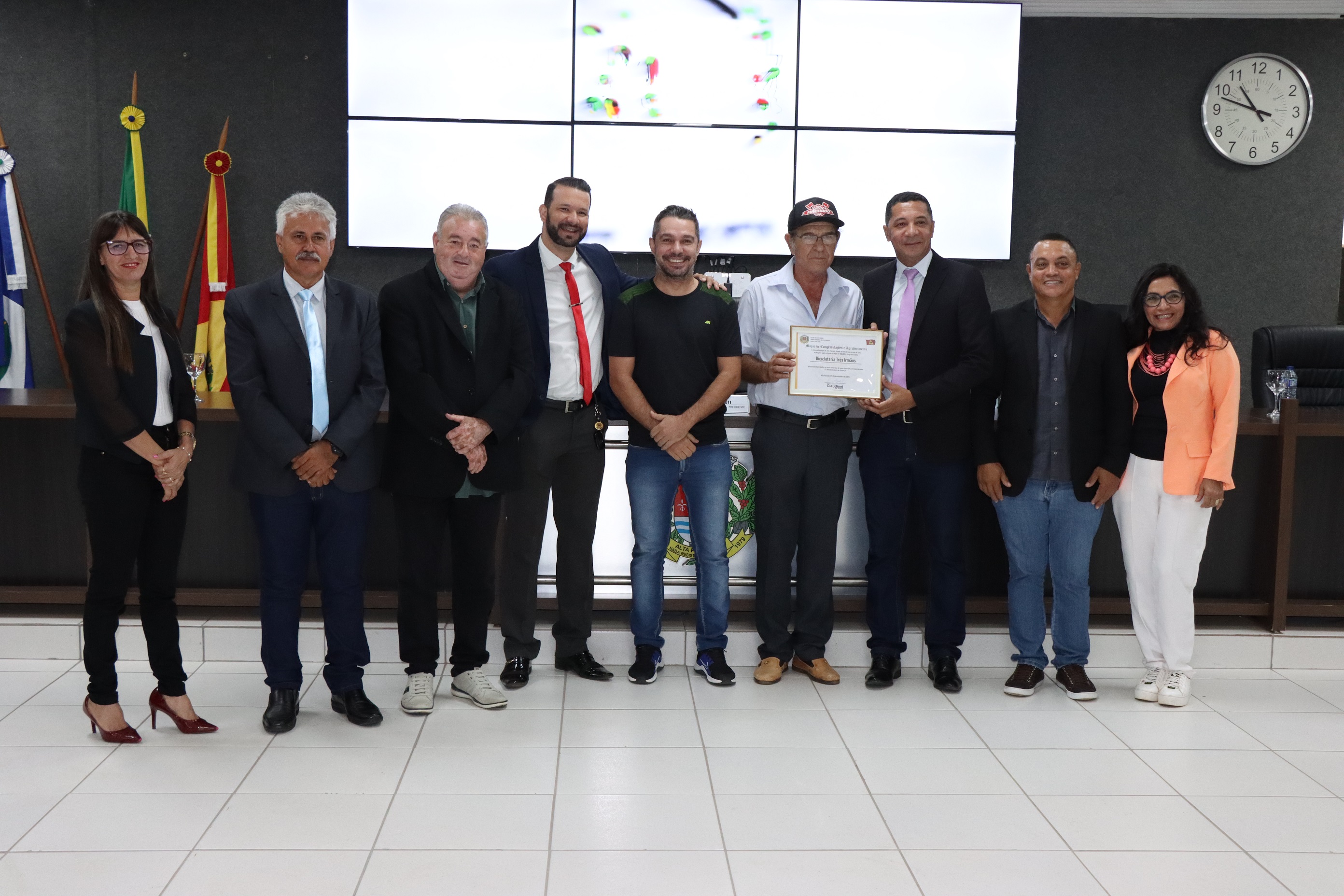 Bicicletaria Três Irmãos recebe Moção de Congratulações