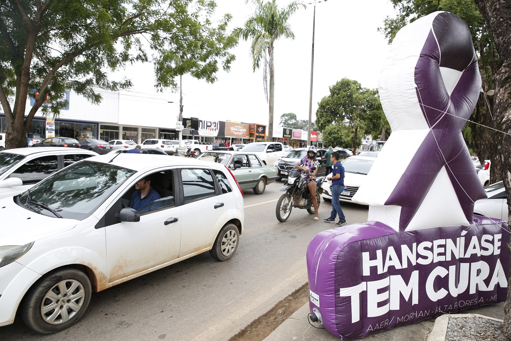 Câmara apoia Campanha Janeiro Roxo e participa de Pit Stop da conscientização
