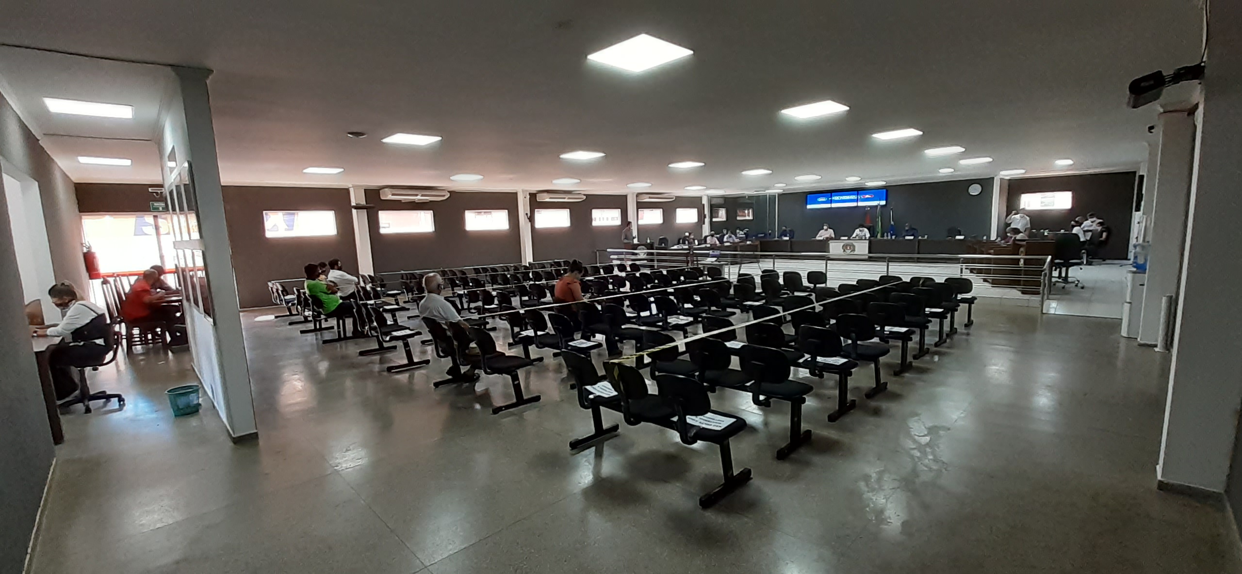 Câmara aprova lei que autoriza música ao vivo em restaurantes e lanchonetes