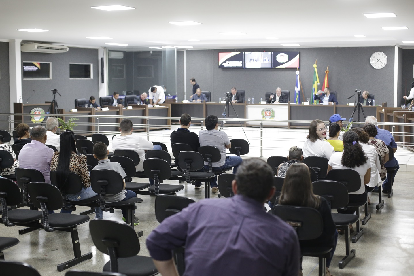 Câmara aprova projeto de lei que reconhece a atividade dos colecionadores, atiradores e caçadores como atividade de risco