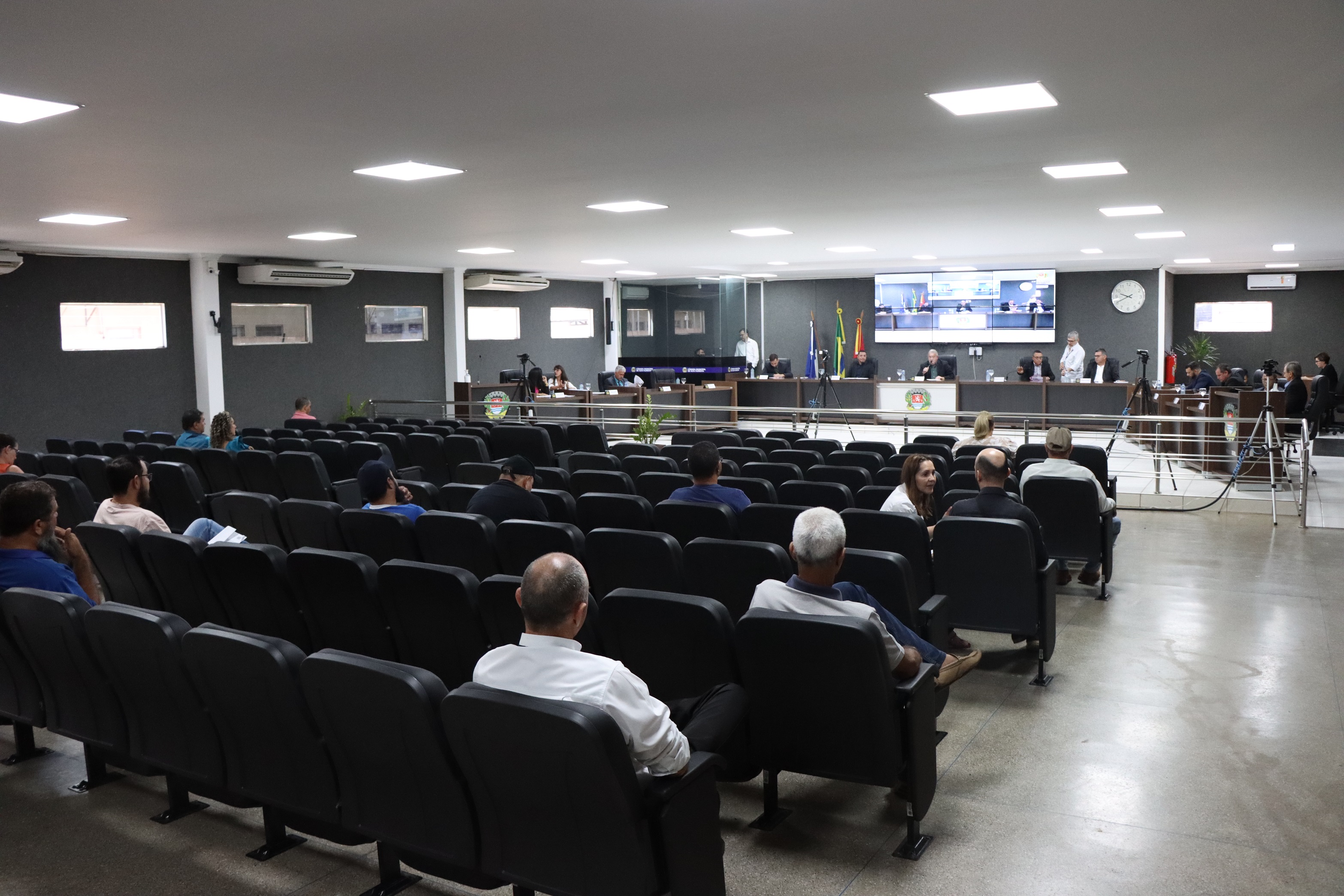 Câmara aprova projeto de lei que veda a cobrança da taxa de religação de água