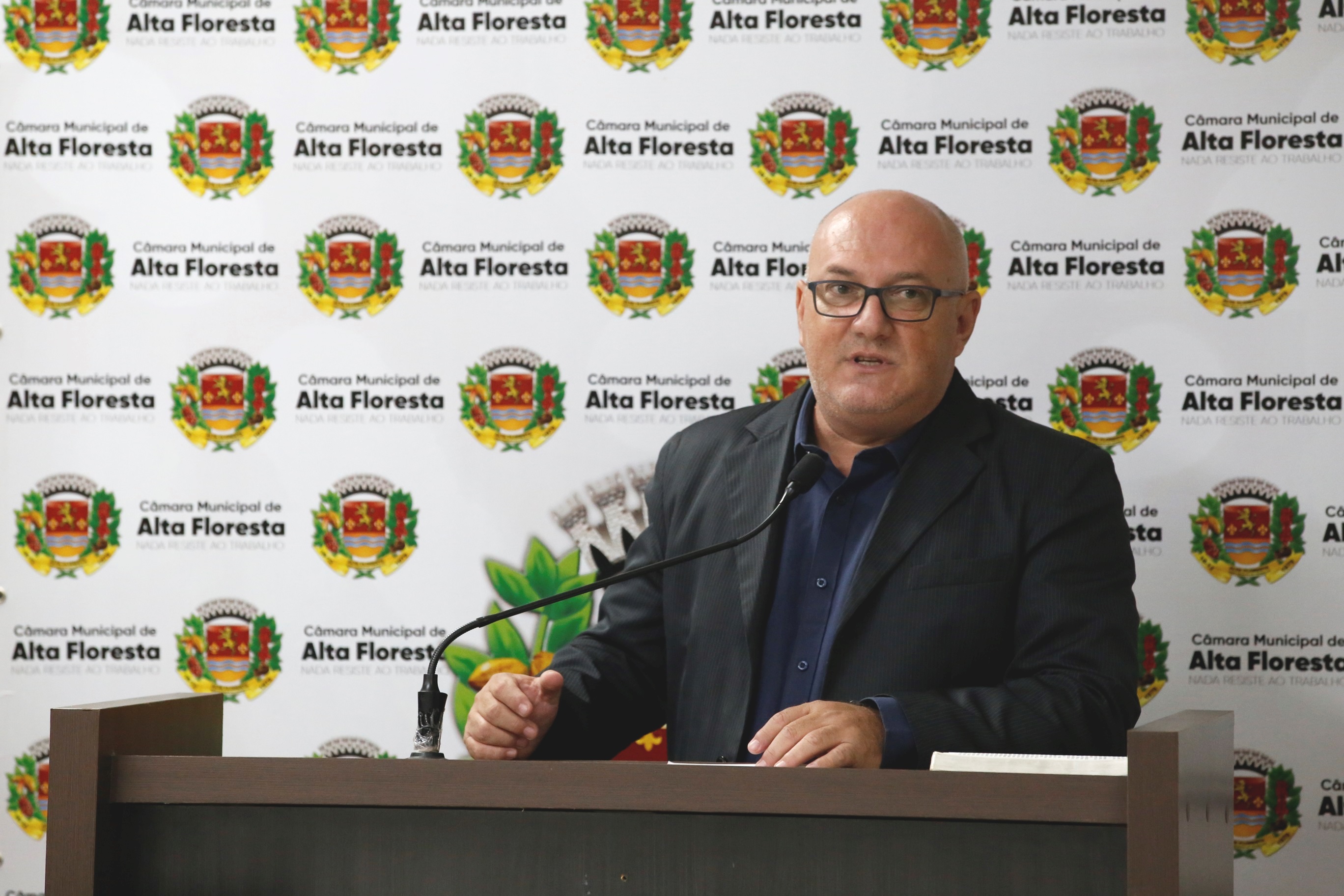 Câmara aprova requerimento que cobra esclarecimentos sobre suspensão de atendimentos fonoaudiológicos a crianças autistas