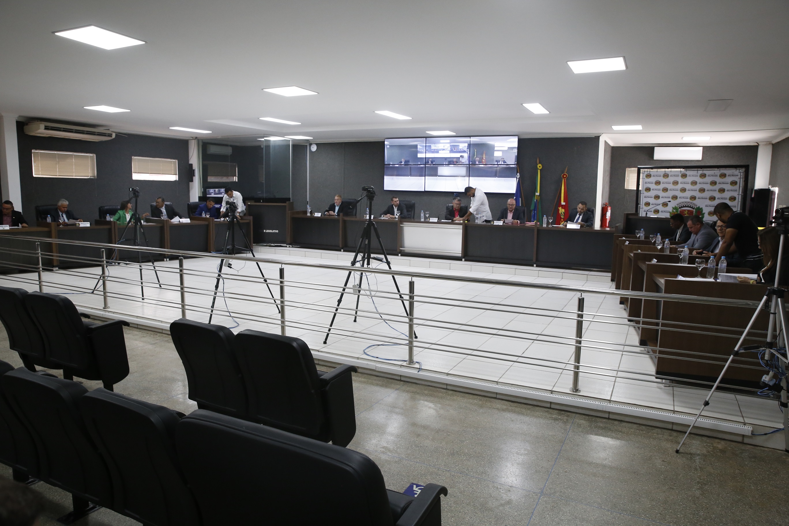 Câmara de Alta Floresta aprecia 13 matérias na sessão desta segunda-feira