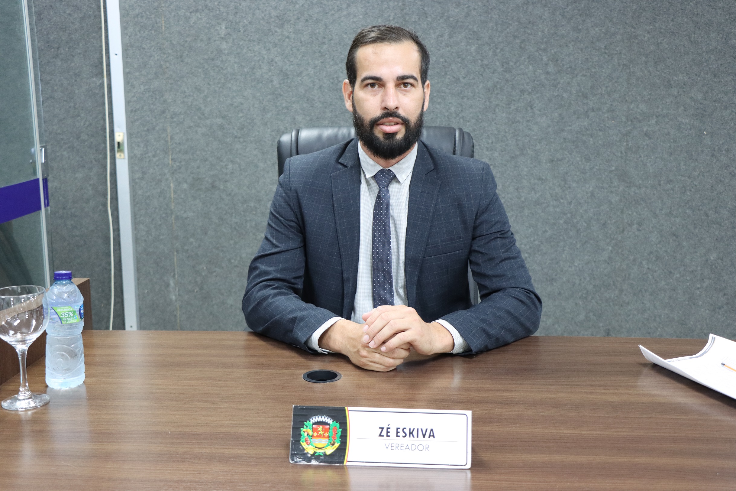 Câmara declara arara-canindé ave símbolo de Alta Floresta