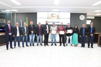 Câmara homenageia equipe de resgate da Via Brasil