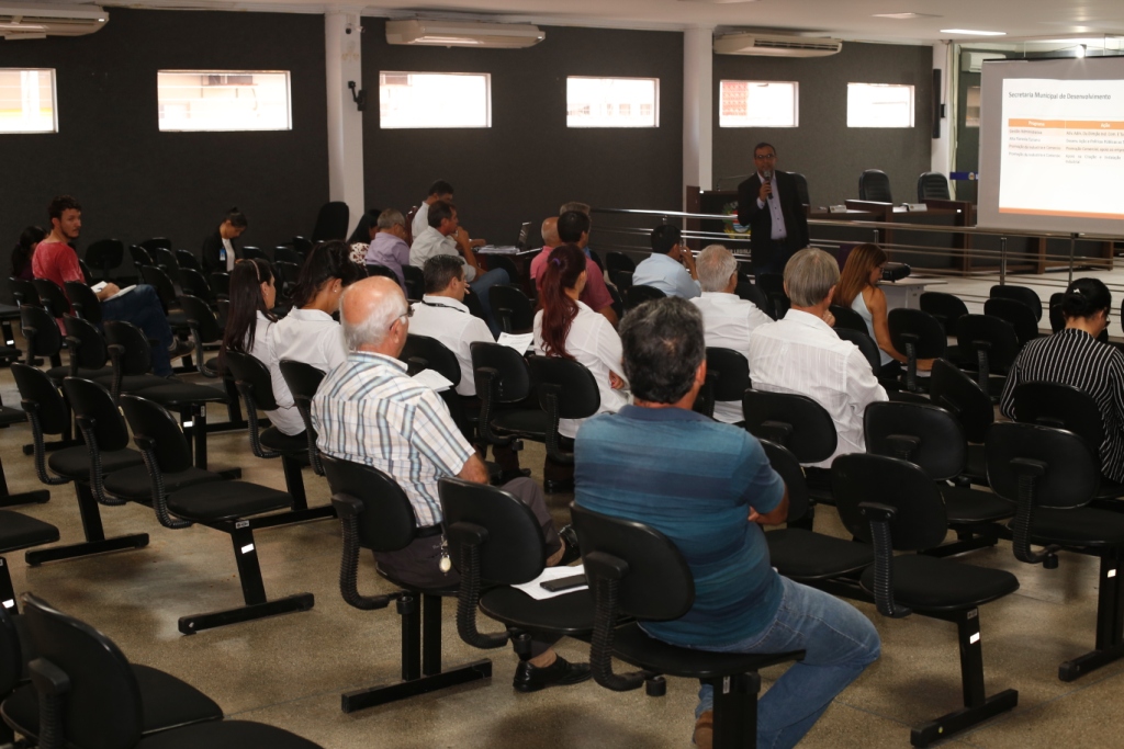 Câmara realiza audiência pública para debater diretrizes orçamentárias para 2020