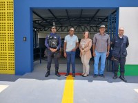 Chicão Motocross e Professor Nilson apresentam indicação para melhorias no trânsito em frente à Escola Estadual 19 de Maio