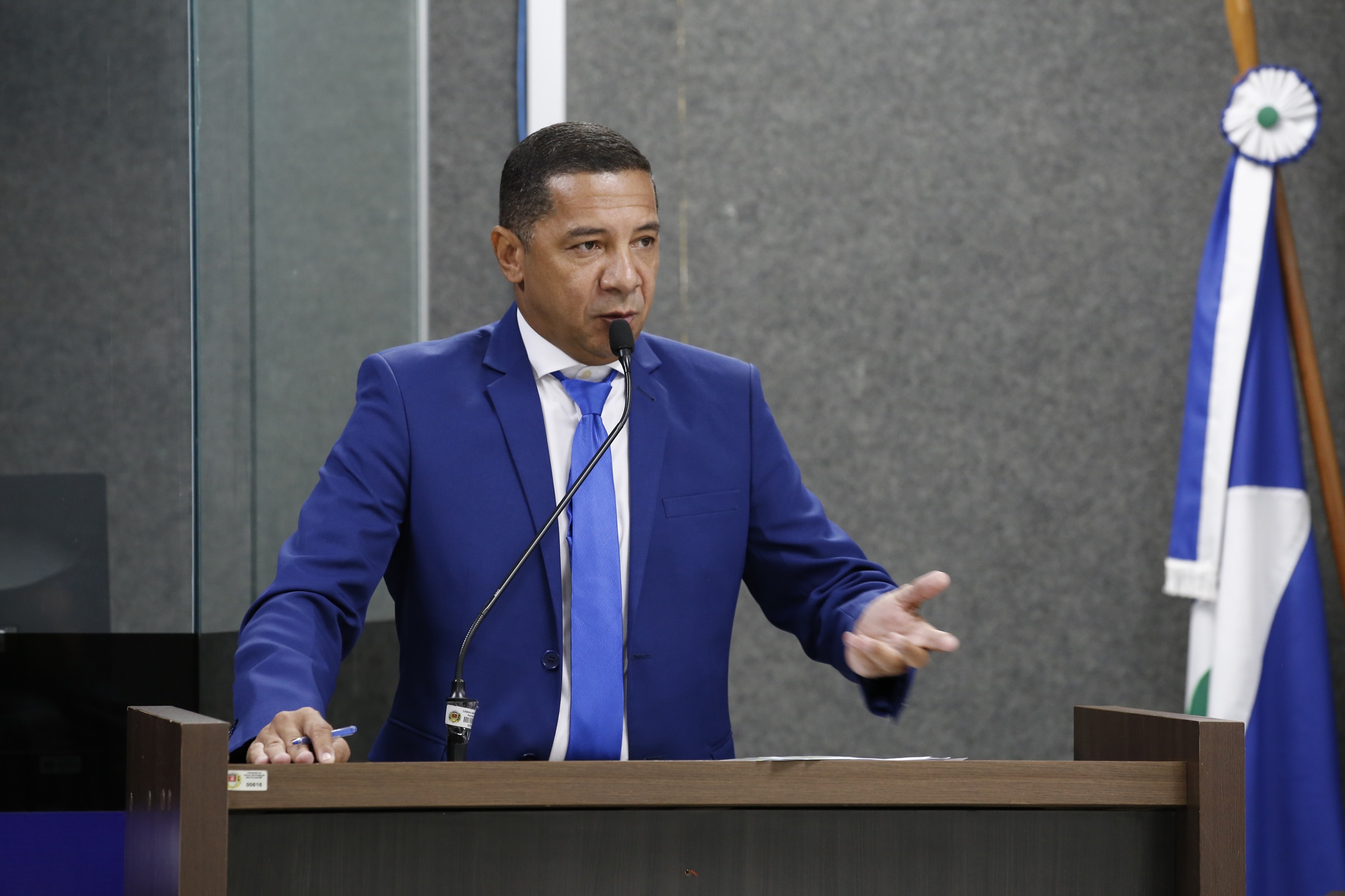 Claudinei de Jesus faz nova cobrança por agilidade na conclusão da obra da Escola Semente do Saber