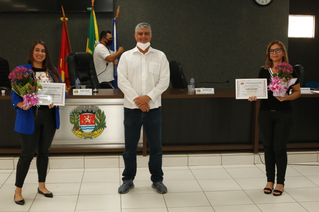Dr. Charles homenageia nutricionistas com Moção de Congratulações