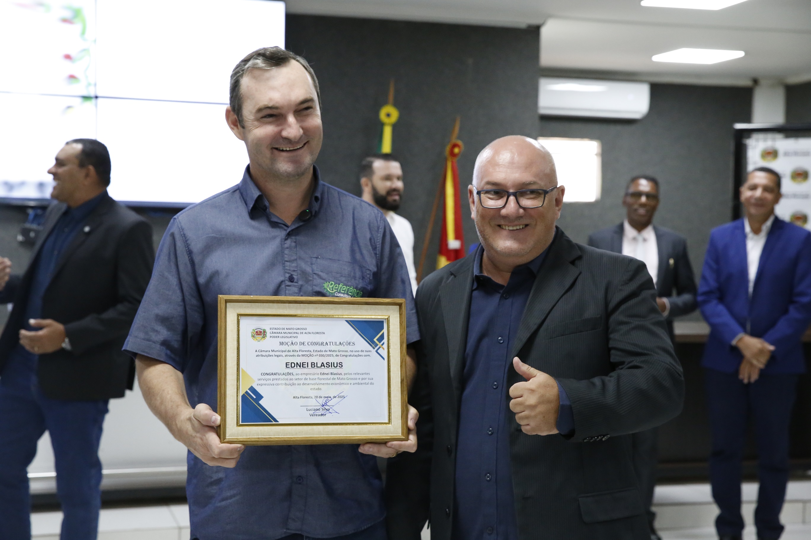 Empresário Ednei Blasius recebe Moção de Congratulação na Câmara Municipal de Alta Floresta