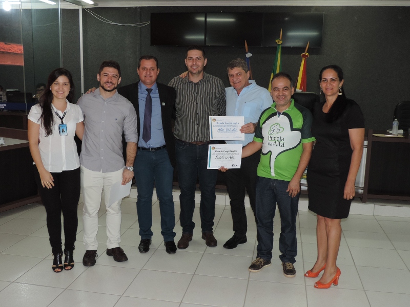 Grupo Pedala na Alta recebe Moção de Congratulações do vereador Menin