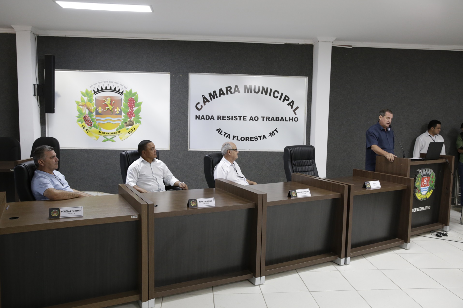 LDO e LOA 2024 são apresentadas em Audiência Pública realizada pela Câmara de Vereadores