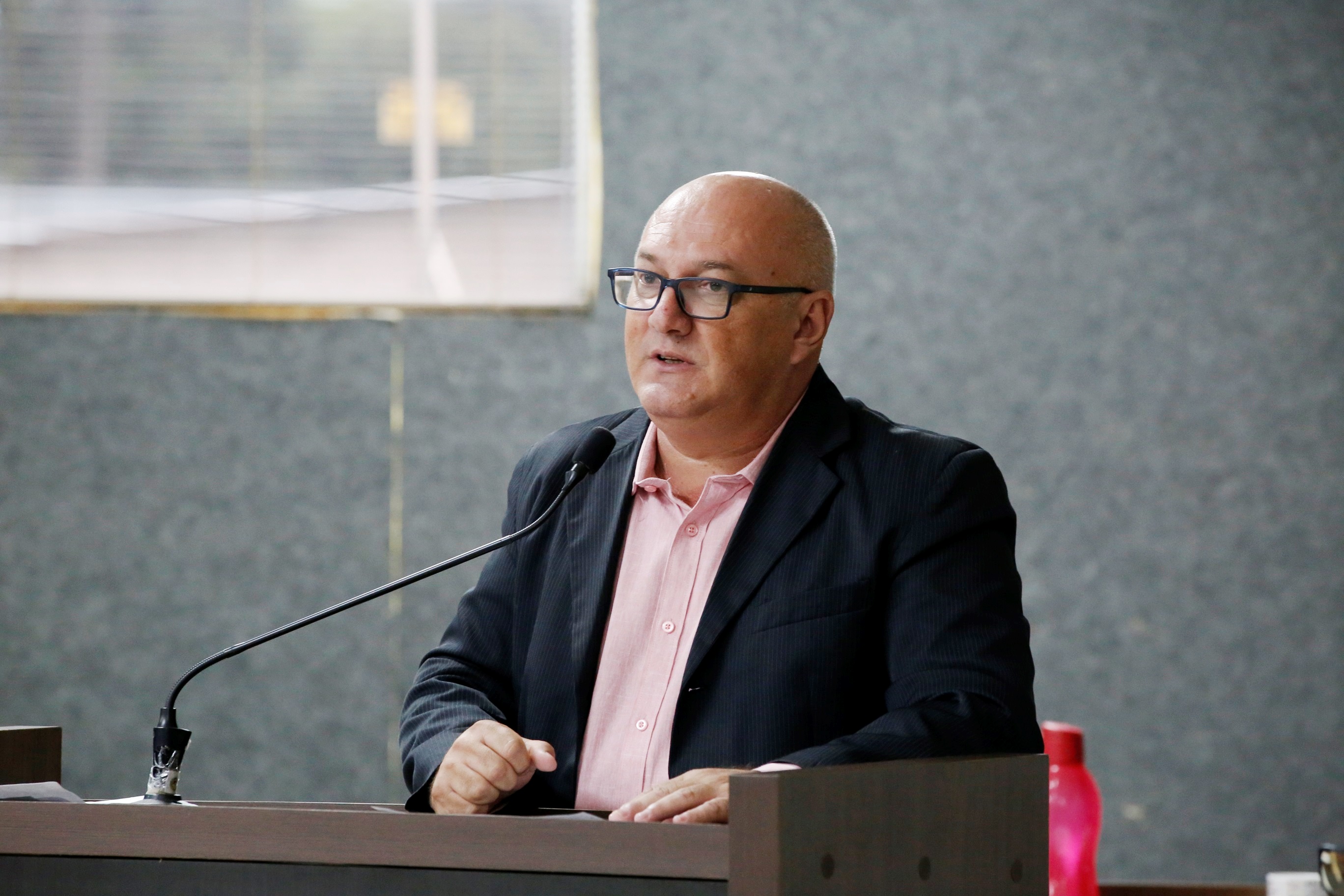 Luciano Silva cobra soluções definitivas para tapa-buracos em Alta Floresta