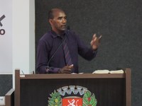 Mendonça entrega liderança do Executivo na Câmara Municipal