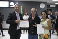 Mineiro recebe Moção de Congratulações da Câmara Municipal