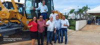 Vereadores participam de entrega de maquinários para Alta Floresta