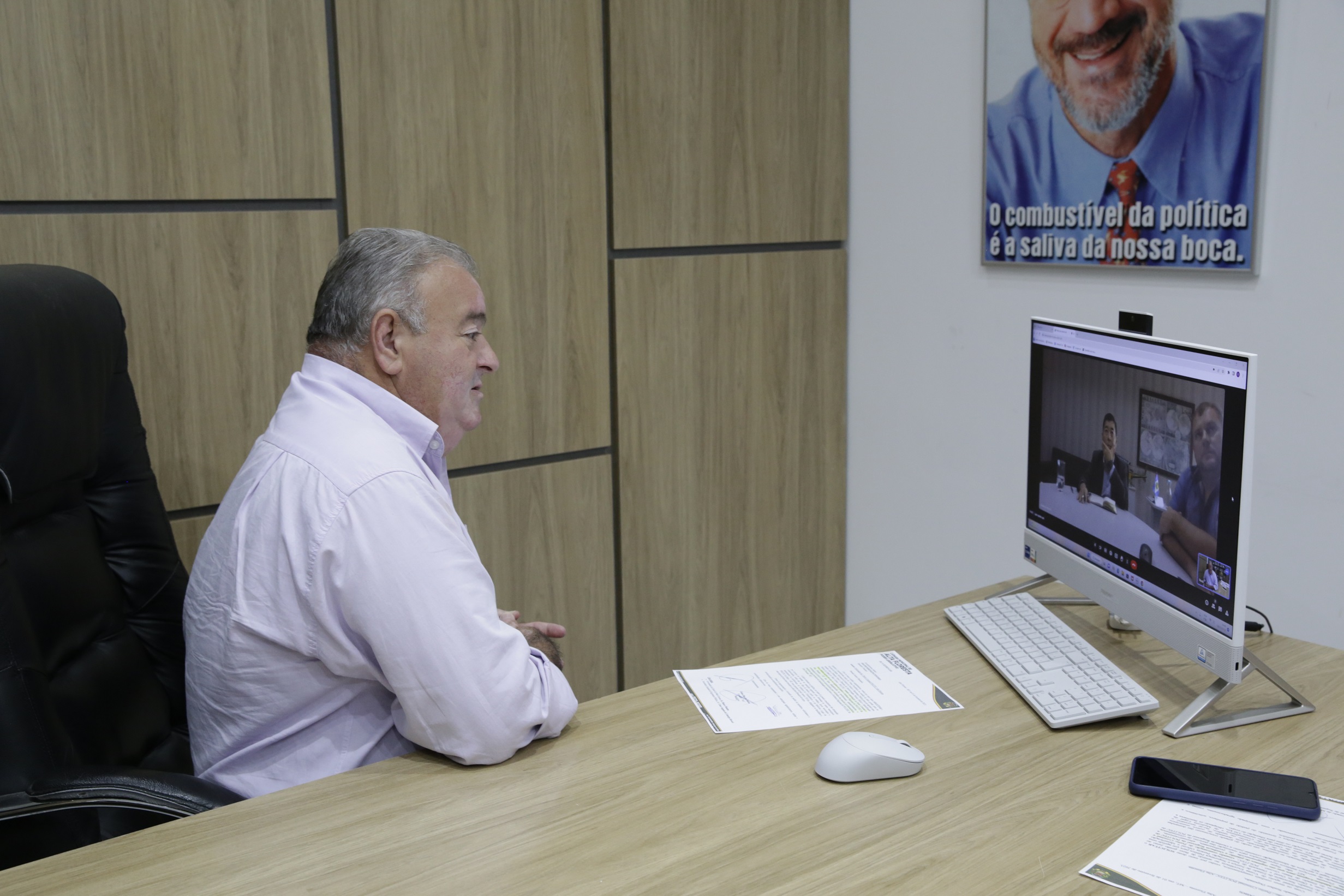 Presidente da Câmara participa de videoconferência com o Diretor Geral da Politec