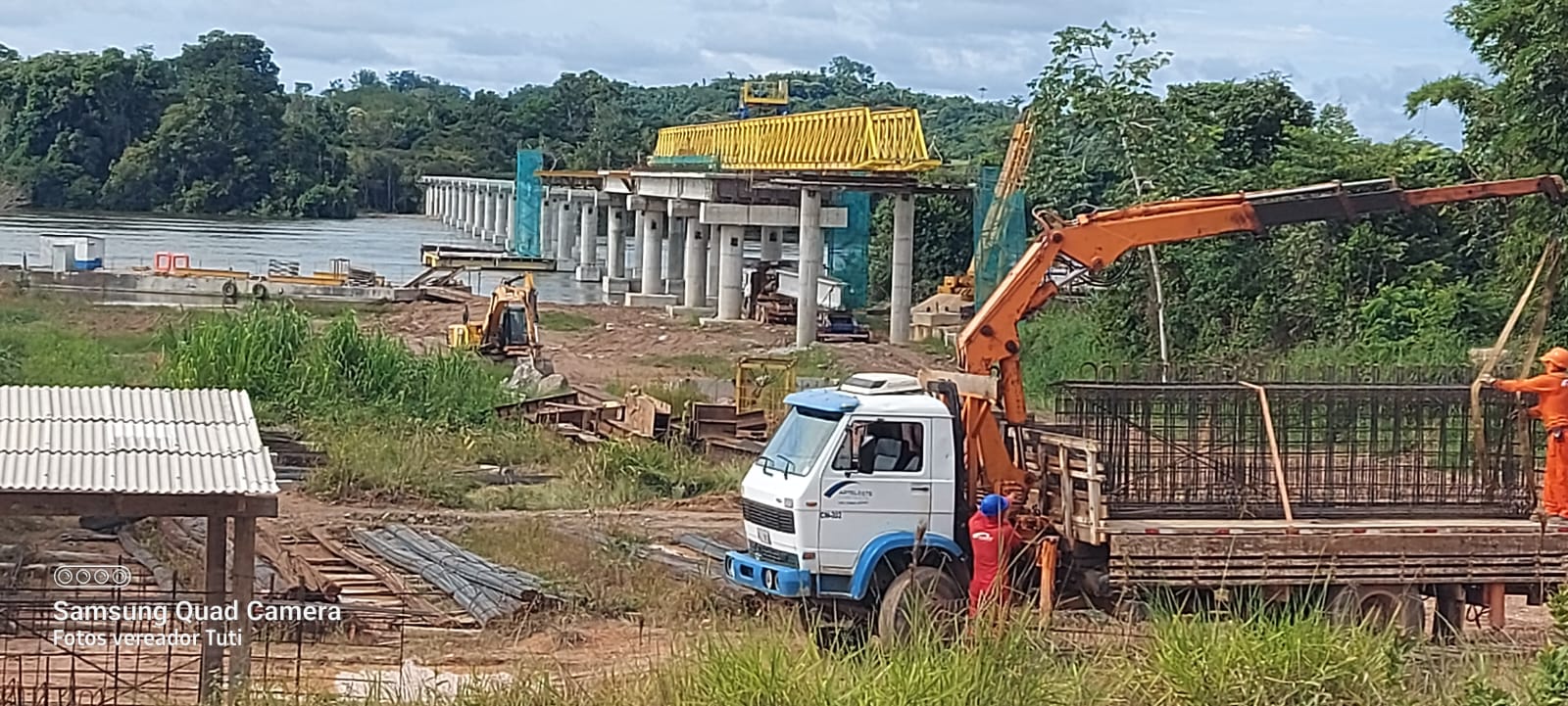 Presidente da Câmara vistoria construção de ponte de concreto sobre o Rio Teles Pires