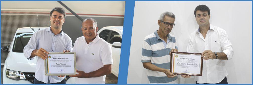 Presidente Emerson Machado entrega moções para homenageados