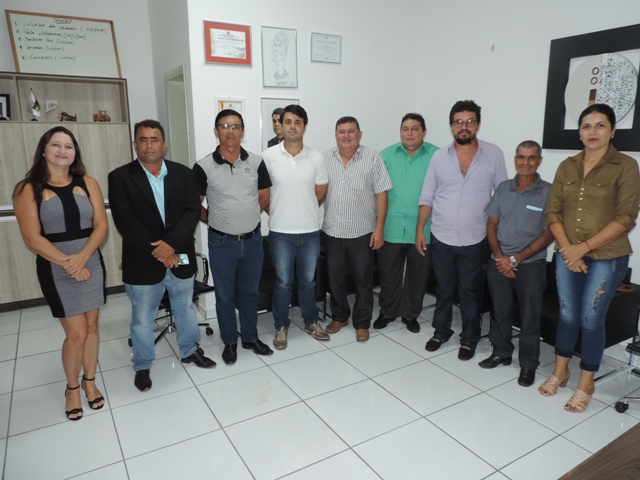 Presidente Emerson Machado recebe vereadores de Carlinda e secretária executiva do Consórcio de Saúde