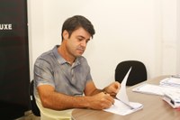 Presidente promulga lei complementar que estabelece regras de atribuição a servidores da educação