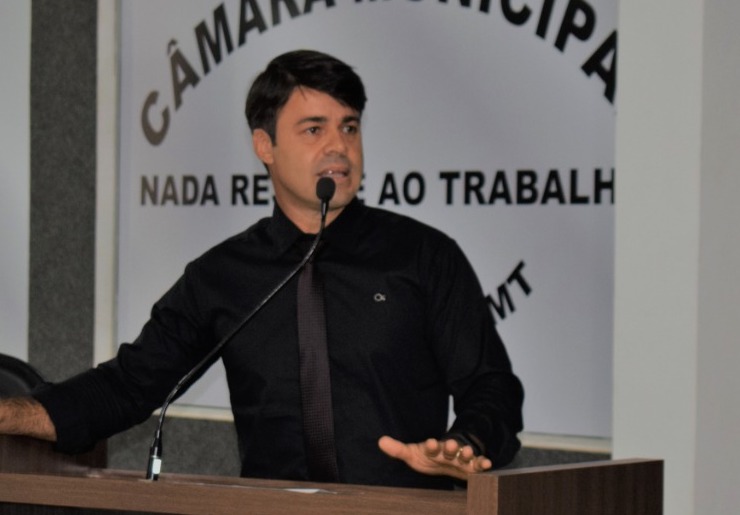 Presidente tranca pauta até que Executivo resolva problema dos carros pipas