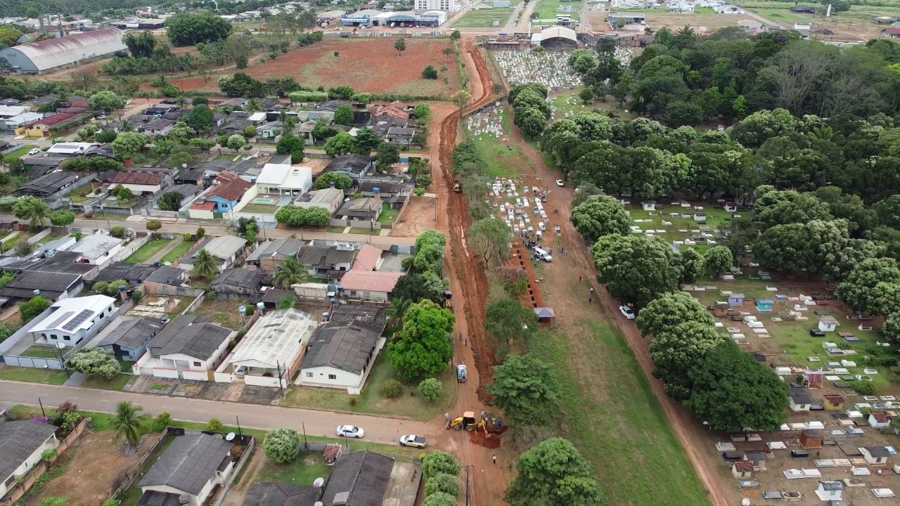 Presidente Tuti acompanha início das obras de pavimentação do Jardim Araras