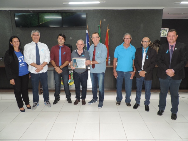 Professor Natalício recebe Moção de Congratulações