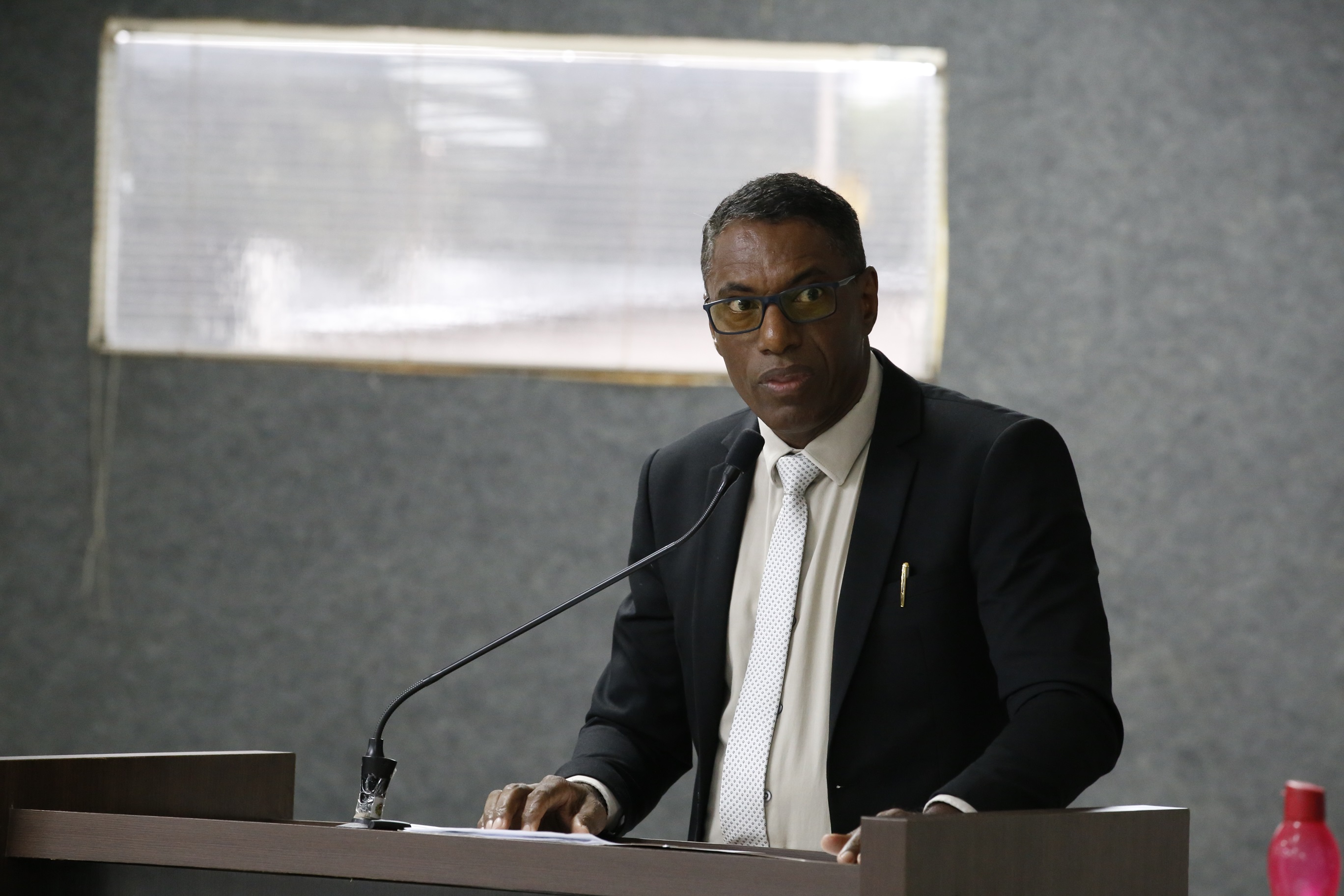 Professor Nilson propõe nome de Professor Elias Santos à nova sede da Escola Anjo da Guarda