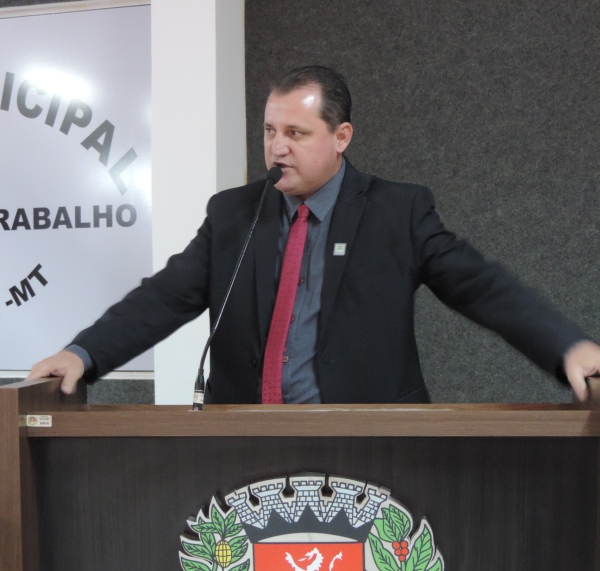 Projeto de Lei do vereador Menin denomina a Travessa Wagner Roberto Marinho a Travessa C