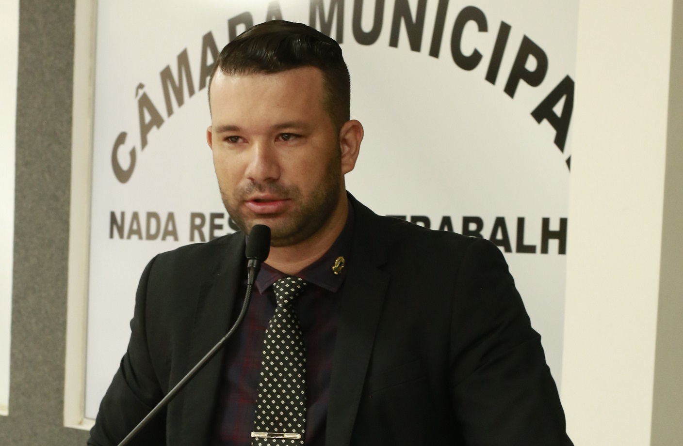 Sancionada lei do vereador Douglas que garante prioridade de atendimento aos portadores de fibromialgia