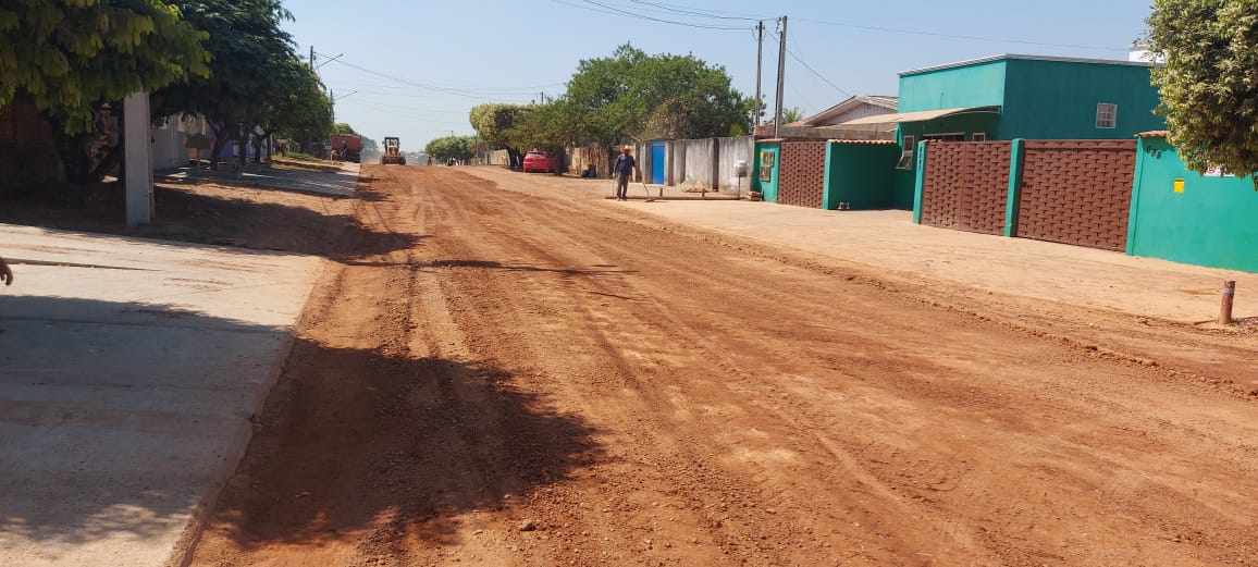 Tuti e Ailton visitam obras em andamento