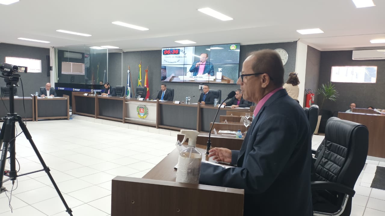 Vereador Adelson Servidor cobra explicações da Águas de Alta Floresta sobre a qualidade da água