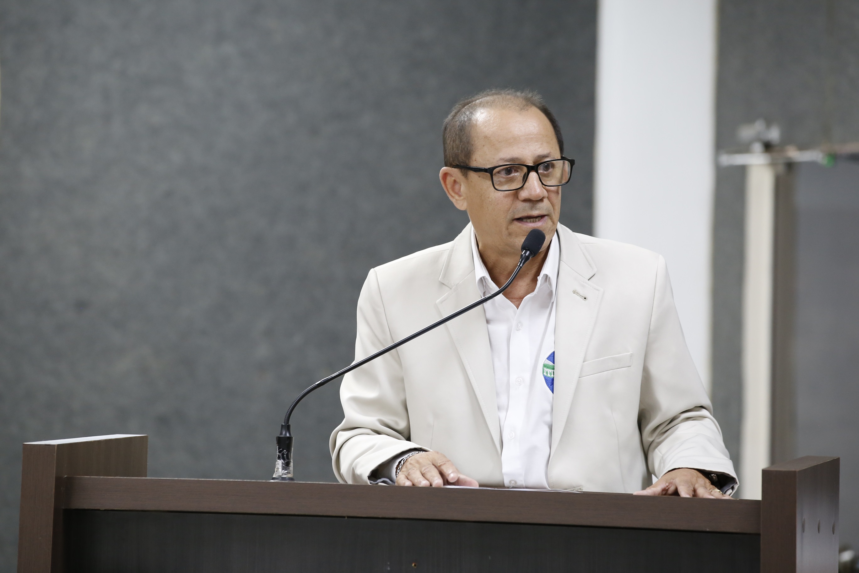 Vereador Adelson Servidor destaca demandas atendidas pela Secretaria de Infraestrutura