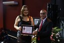 Vereador Bernardo Patrício homenageia a empresária Renata Silva com o Prêmio Mulher Destaque