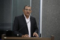 Vereador Chicão Motocross apresenta indicações para infraestrutura e segurança na sessão de terça-feira