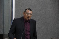 Vereador Chicão Motocross defende melhorias na pista de skate e reforço na segurança da praça central de Alta Floresta