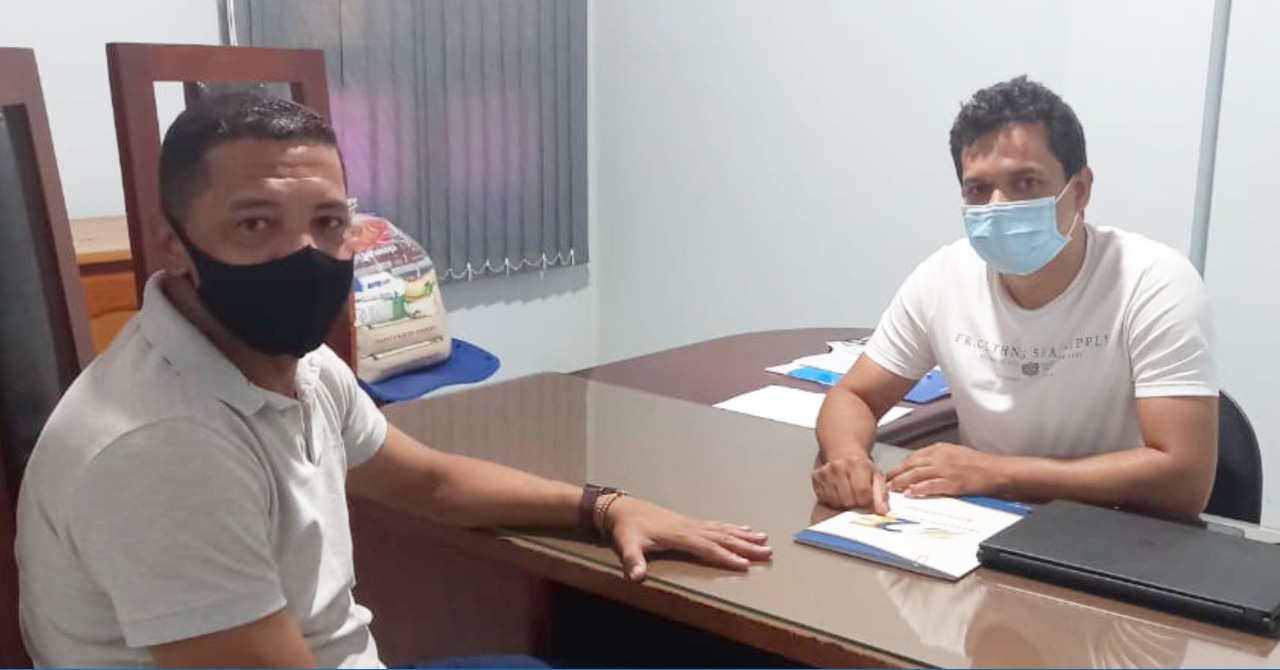 Vereador Claudinei se reúne com secretário de Agricultura para discutir sobre melhorias na Feira Livre Municipal