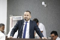 Vereador Darlan Trindade solicita relatórios sobre transporte escolar e merenda na rede municipal