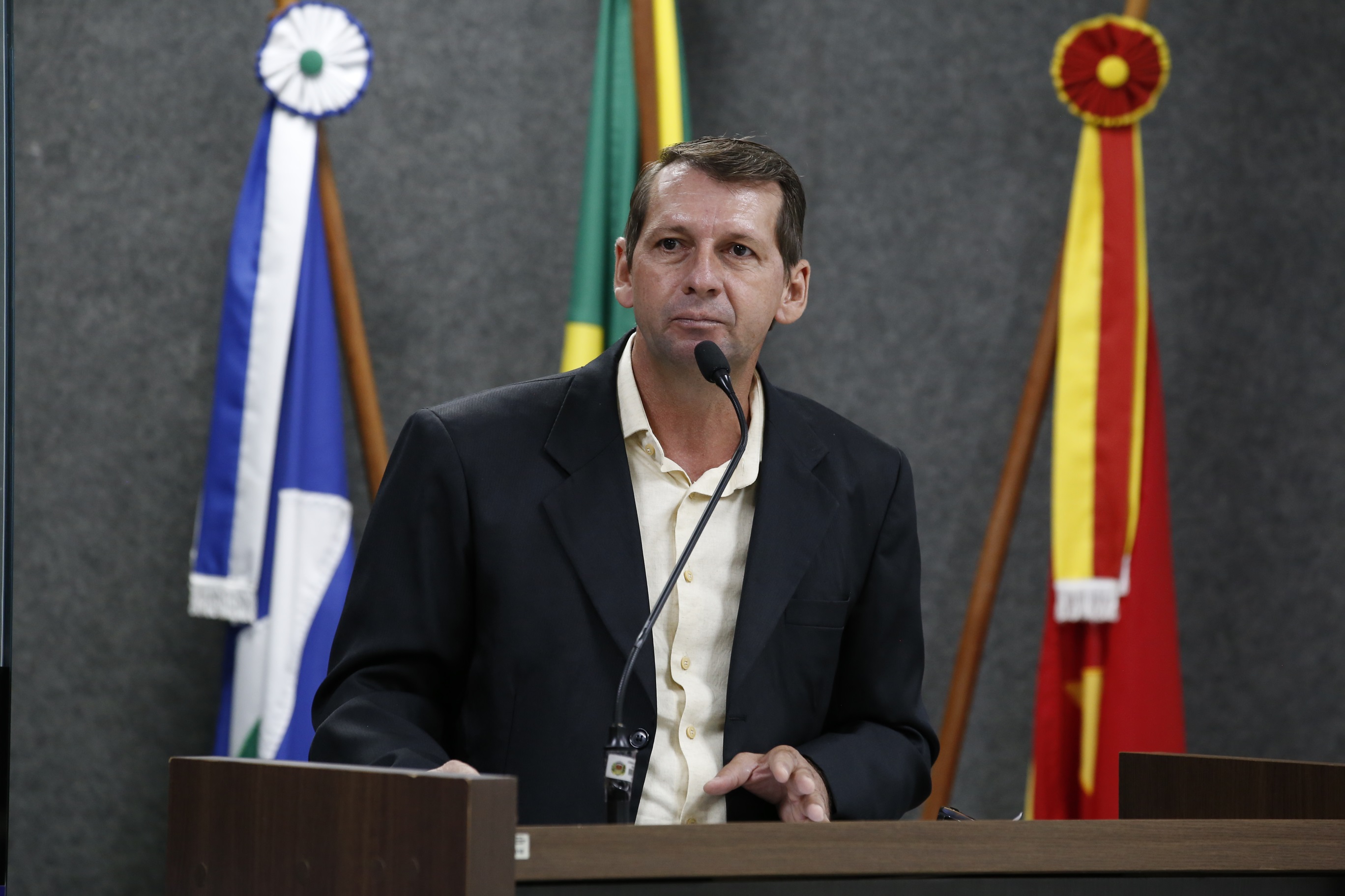 Vereador Dida Pires propõe retomada de parcerias público-privadas para melhorias no calçamento em Alta Floresta