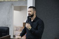 Vereador Douglas Teixeira destaca melhorias realizadas na Escola Trenzinho Mágico e cobra recuperação da MT 325