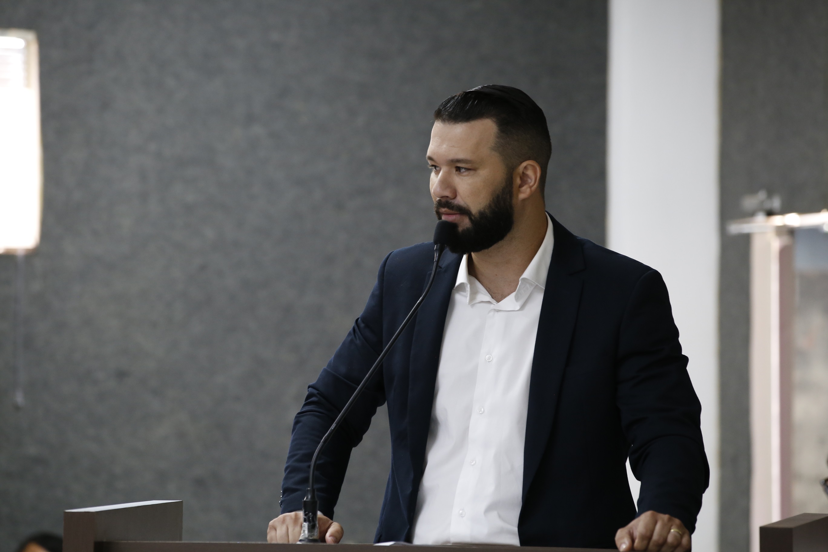 Vereador Douglas Teixeira reforça reivindicações para melhorias no Bairro Jardim Universitário