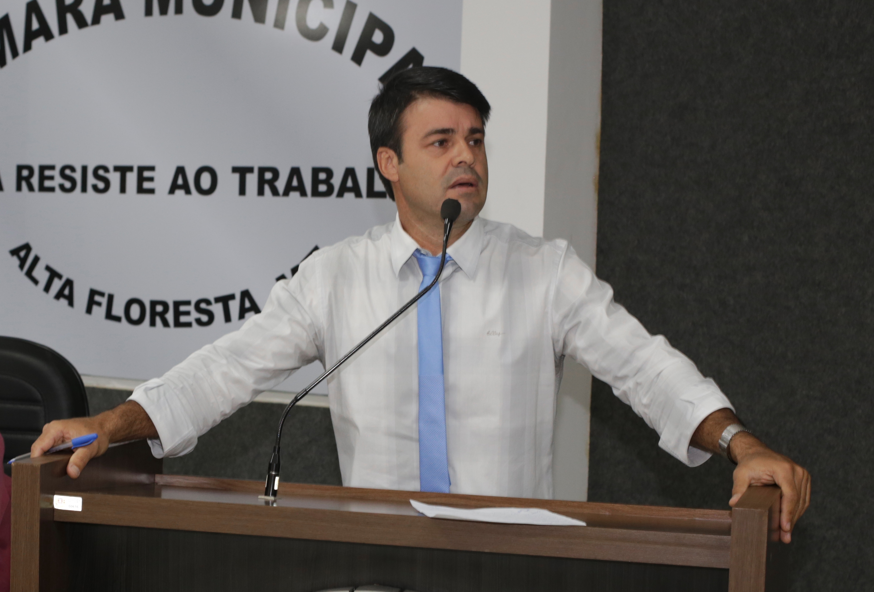 Vereador Emerson Machado anuncia instalação de academias da terceira idade em cinco bairros