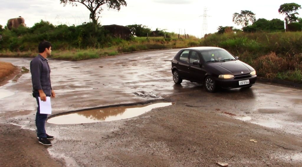 Vereador Emerson Machado cobra recuperação de trevo e tapa-buraco na MT-208