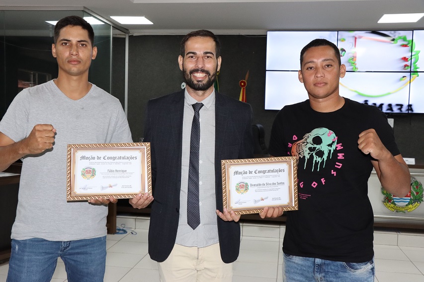 Vereador Eskiva homenageia equipe da Academia Alcateia Top Team com Moção de Congratulações