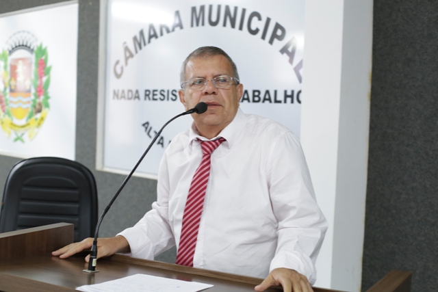 Vereador Luiz Carlos cobra reuniões administrativas com secretários