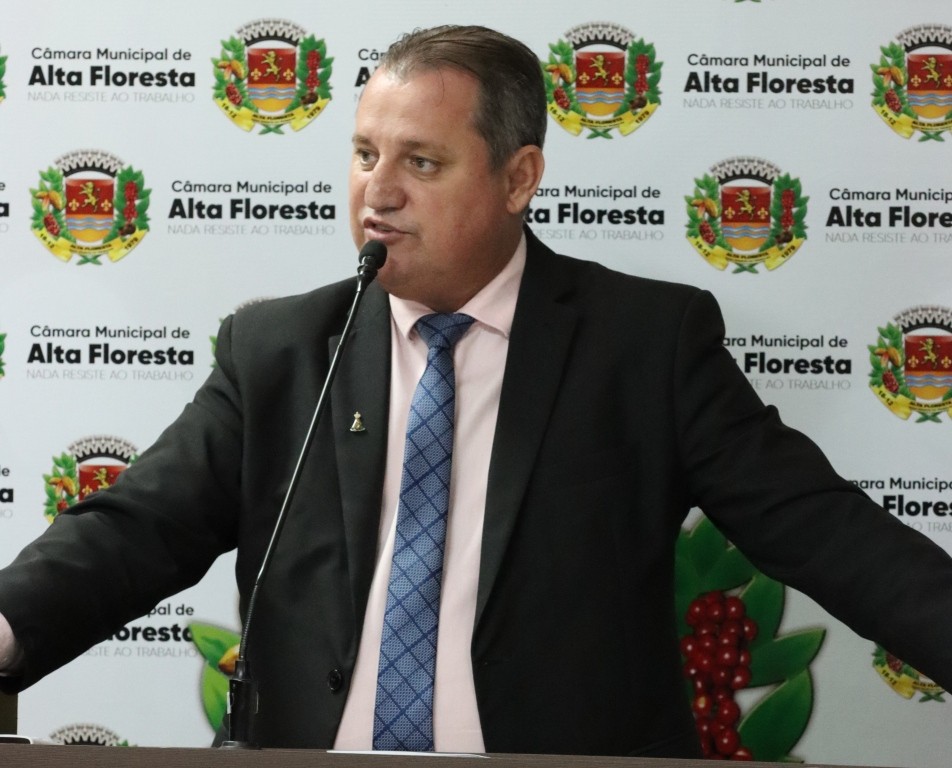 Vereador Marcos Menin apresenta indicação para leilão de áreas públicas ociosas