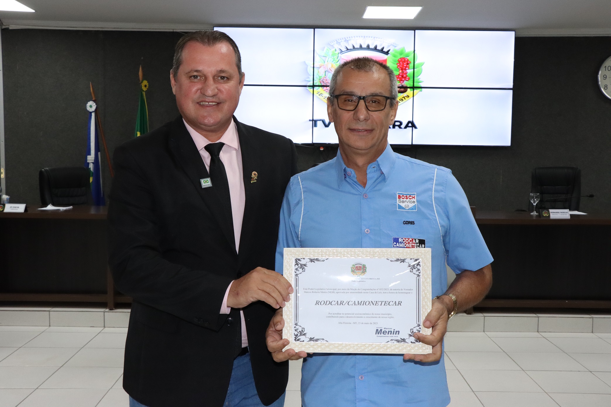 Vereador Marcos Menin concede Moção de Congratulações a empresa Rodcar/Caminhonetcar