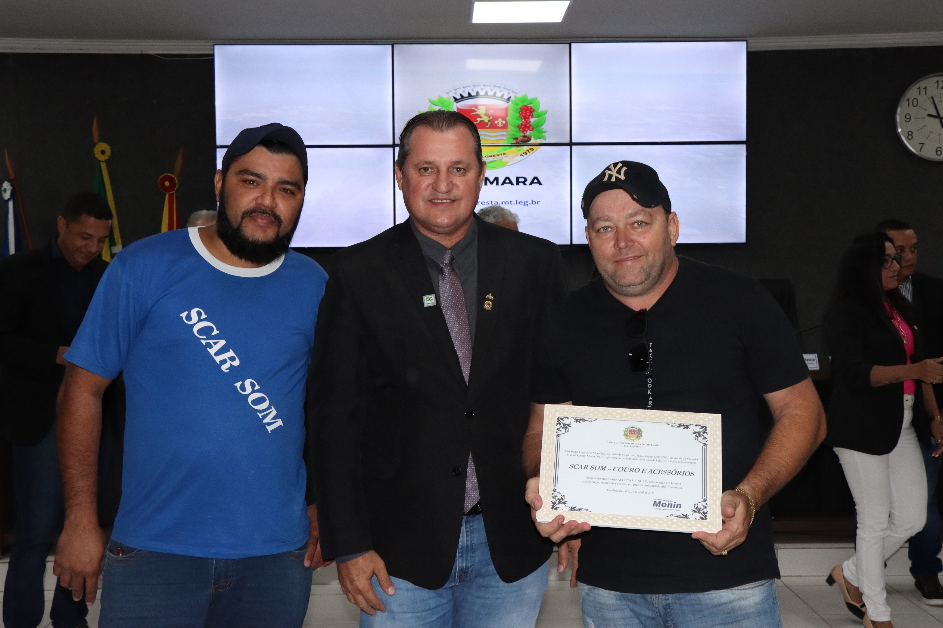 Vereador Marcos Menin concede Moção de Congratulações para a empresa Scar Som